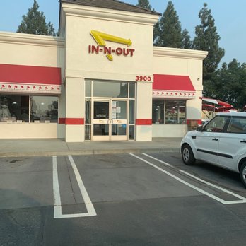 In-N-Out Burger - Burgers Near Me - Modesto, California