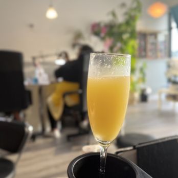 RELAXING SPA EXPERIENCE WITH COMPLIMENTARY DRINKS AND EXPERT NAIL CARE