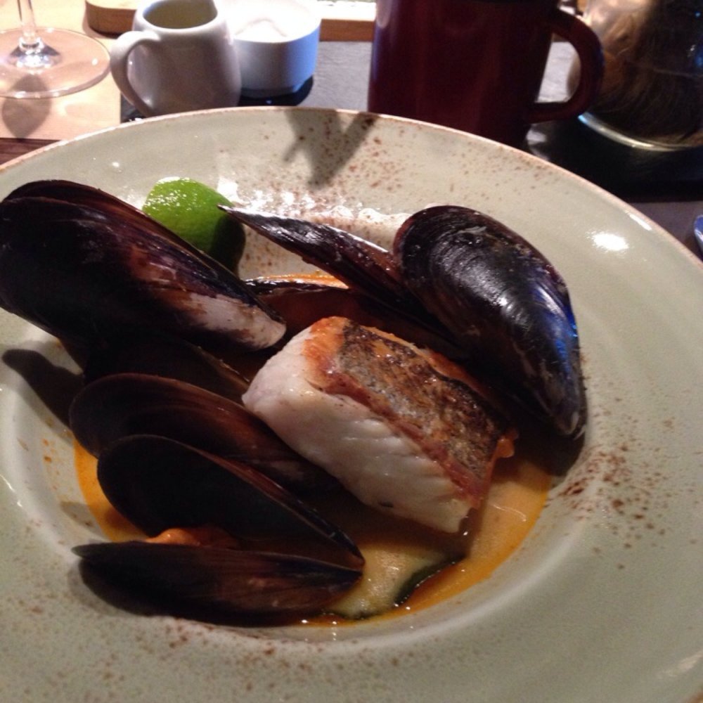 La Madame - Hake and mussels - Spanish Near Me - Donostia / San Sebastián, SS La Madame - Hake and mussels - Spanish Near Me - Donostia / San Sebastián, SS