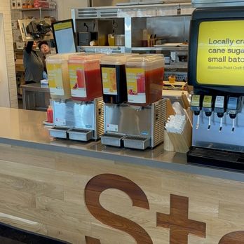 Starbird Chicken - Chicken Shop Near Me - Los Angeles, California
