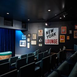 Chicago Magic Lounge - Upgrade to the "654 Club" to close your night out with more Close-Up Magic.