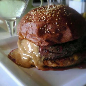 26 Beach Restaurant - Peanut butter jelly burger - New American Near Me - Venice, California 26 Beach Restaurant - Peanut butter jelly burger - New American Near Me - Venice, California