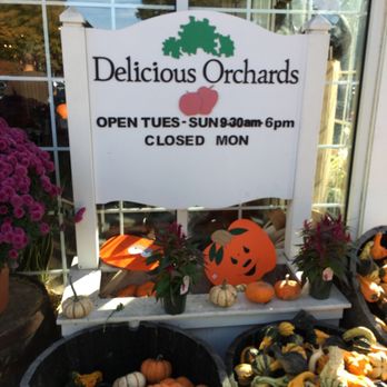 Delicious Orchards - Hours Oct 2017 - Fruits & Veggies Near Me - Colts Neck, New Jersey