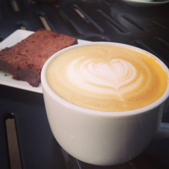 Bloom Coffee & Kitchen - Vanilla latte and brownie - Coffee & Tea Near Me - Roseville, California