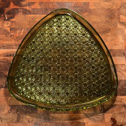 Eco Thrift - Indiana glass snacking tray from the 1960s