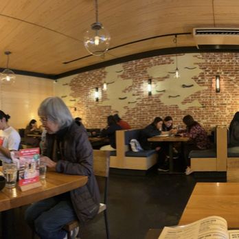 Udon Mugizo - Mountain View - Interior (Sunday lunchtime 1/5/25) - Japanese Near Me - Mountain View, California Udon Mugizo - Mountain View - Interior (Sunday lunchtime 1/5/25) - Japanese Near Me - Mountain View, California