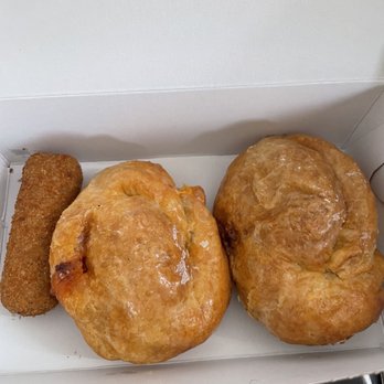 Breadman Miami - Croqueta de jamón y chorizo y cheese pastry - Bakeries Near Me - Hialeah, Florida Breadman Miami - Croqueta de jamón y chorizo y cheese pastry - Bakeries Near Me - Hialeah, Florida