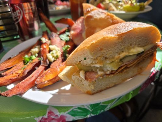 Tune-Up Café by null