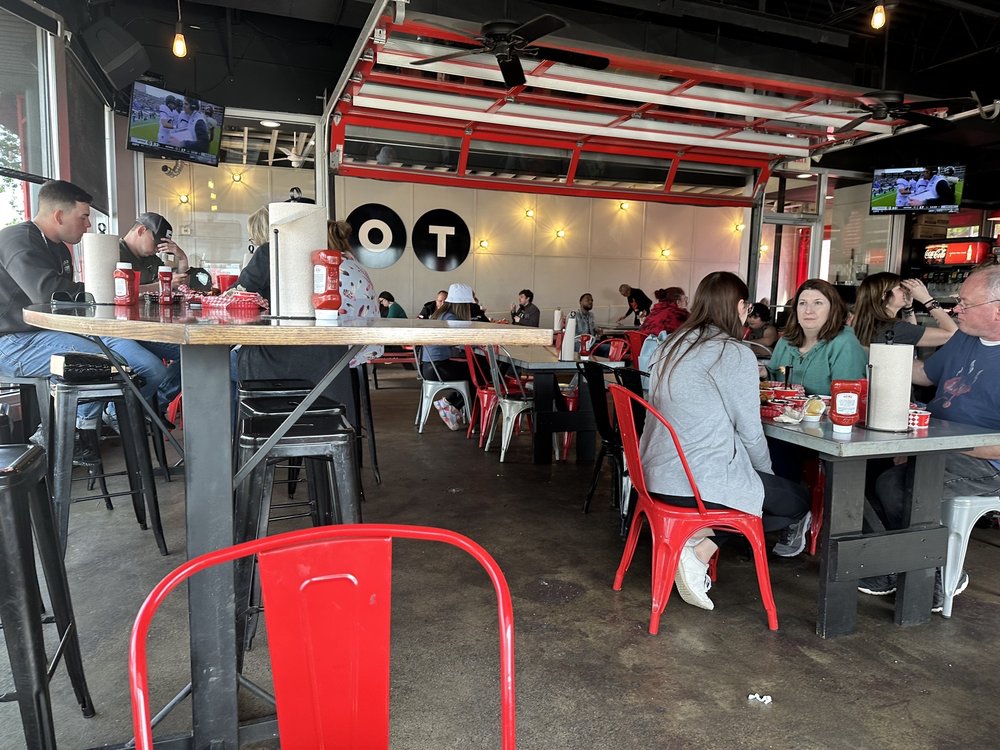 Hattie B's Hot Chicken - Nashville West