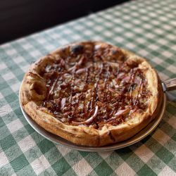 Ferraro's Pizzeria and Pub - The 1. Memphis Pizza