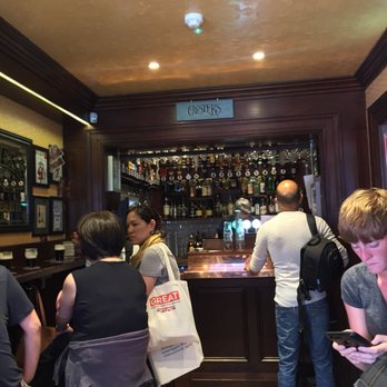 The Temple Bar - Pubs Near Me - Dublin, D