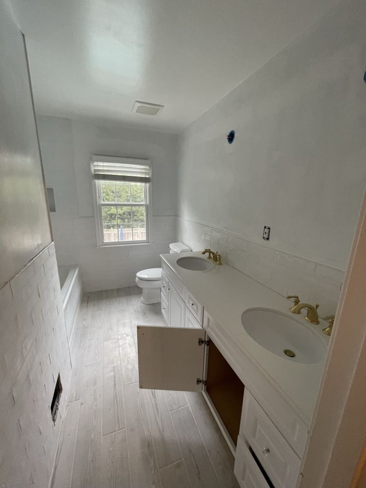 Slide of Vasquez Remodeling DMV