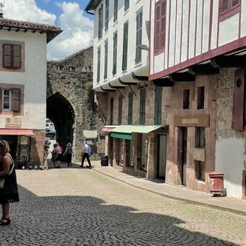 Kuka - The entrance to the old town down the block from the restaurant - Creperies Near Me - Saint Jean Pied De Port, 64