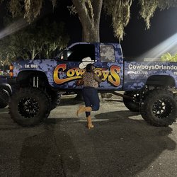 Cowboys Orlando - Outside