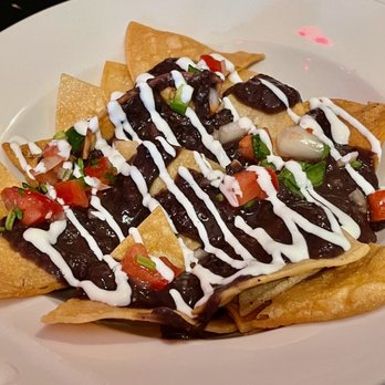Mole Poblano Restaurant - Nachos con Queso y Jalapeño - Mexican Near Me - Philadelphia, Pennsylvania Mole Poblano Restaurant - Nachos con Queso y Jalapeño - Mexican Near Me - Philadelphia, Pennsylvania