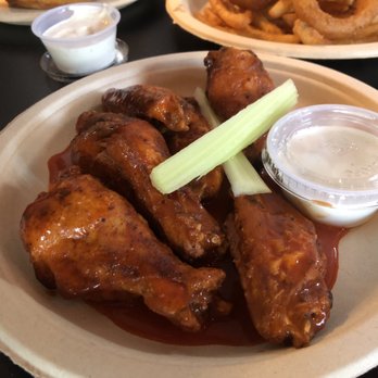 Nunu's Tavern - Wings - Cocktail Bars Near Me - San Diego, California Nunu's Tavern - Wings - Cocktail Bars Near Me - San Diego, California