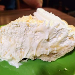 Mr. Maesta's Cafe - Banana Cream Pie