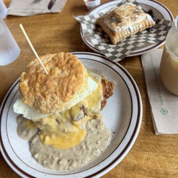 Pine State Biscuits - Breakfast & Brunch Near Me - Portland, Oregon