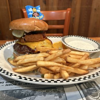 Black Bear Diner Santa Clarita - Western BBQ Burger - Diners Near Me - Santa Clarita, California