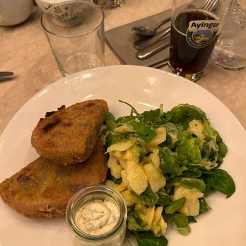 Wirtshaus Ayingers - Gebackener kalbskopf - German Near Me - Munich, BY