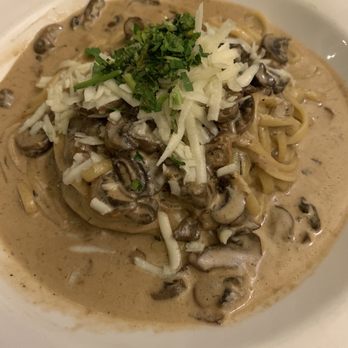 Bistro Casanova - Linguine Ai Funghi - Mediterranean Near Me - Kahului, Hawaii