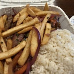 Lomo Saltado / Peruvian Style Beef Stir Fry Lomo Saltado / Peruvian Style Beef Stir Fry