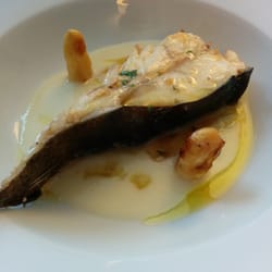 Dani's - Rodaballo salvaje con crema de esparragos