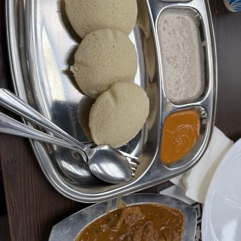 UlavacharU Indian Restaurant - Idli chicken curry - Indian Near Me - Newark, California UlavacharU Indian Restaurant - Idli chicken curry - Indian Near Me - Newark, California