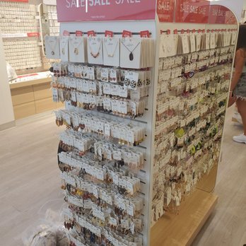 Lovisa - Accessories Near Me - Orlando, Florida
