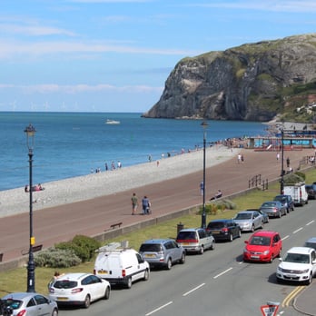 Llandudno Promenade - Landmarks & Historical Buildings Near Me