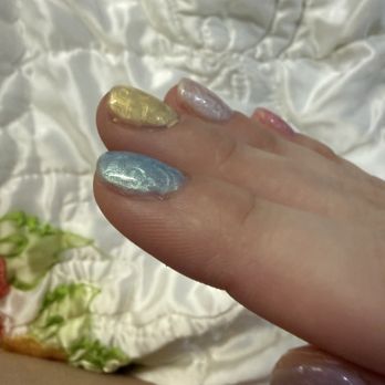 Lux Nails & Spa - Nail Salons Near Me - Duluth, Minnesota