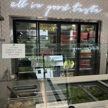 Crisp & Green - Inside. All fresh ingredients. - Salad Near Me - Winter Park, Florida Crisp & Green - Inside. All fresh ingredients. - Salad Near Me - Winter Park, Florida