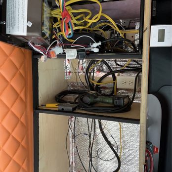 General Quality RV Repair - No labels at all. This is brand new build up. I'm not able to open or close the service door. - RV Repair Near Me General Quality RV Repair - No labels at all. This is brand new build up. I'm not able to open or close the service door. - RV Repair Near Me