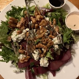 pear and blue cheese salad pear and blue cheese salad