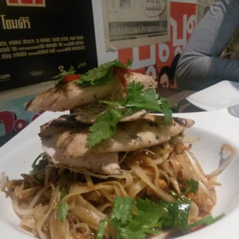 Banana Leaf Thai - Dry noodles - Thai Near Me - Brisbane, QLD