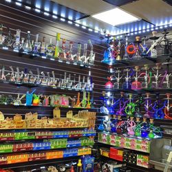 M&Ms FoodMart - Bongs /hookahs