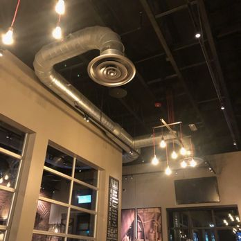 BJ's Restaurant & Brewhouse - New American Near Me - Upper Saint Clair, Pennsylvania