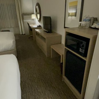DoubleTree by Hilton Hotel Vancouver, Washington - TV, microwave and refrigerator - Hotels Near Me - Vancouver, Washington DoubleTree by Hilton Hotel Vancouver, Washington - TV, microwave and refrigerator - Hotels Near Me - Vancouver, Washington