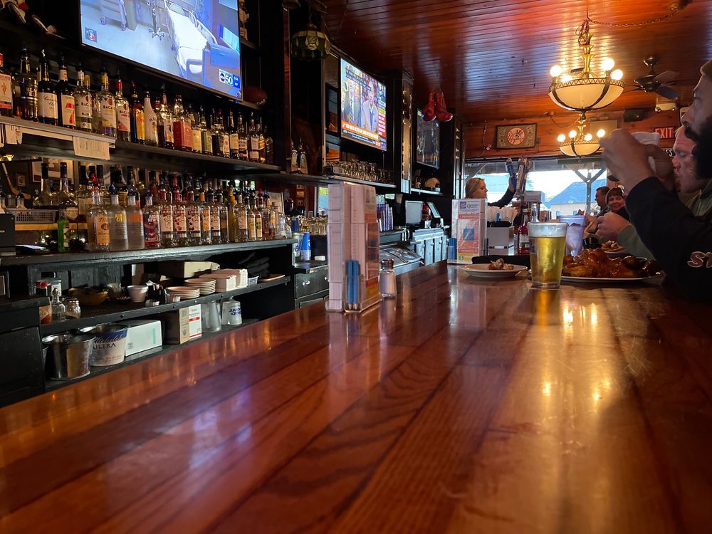 COACH’S CORNER Updated March 2024 15 Reviews 191 Park Ave