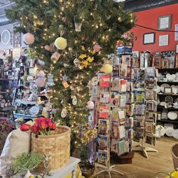Chris' Floral & Gifts - Seasonal upside down tree.