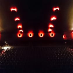 Cinépolis - Sala Macro XE con sonido Dolby Atmos