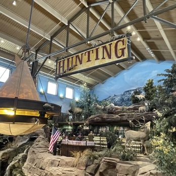 Bass Pro Shops - Outdoor Gear Near Me - Las Vegas, Nevada
