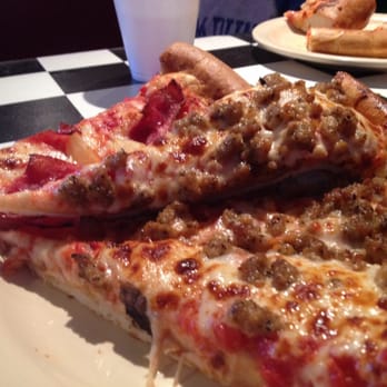 Mama's Pizza - Beef and Canadian bacon/pineapple - Pizza Near Me - Plano, Texas