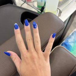 Hollywood Nail Salon - Nails