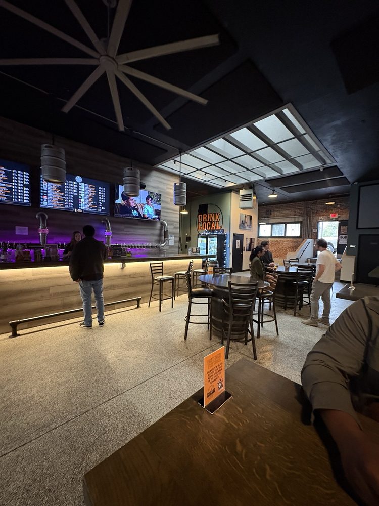 Main Street Pourhouse