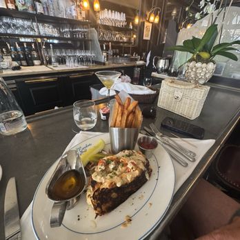 La Goulue Palm Beach - Lobster roll!! - French Near Me - Palm Beach, Florida La Goulue Palm Beach - Lobster roll!! - French Near Me - Palm Beach, Florida
