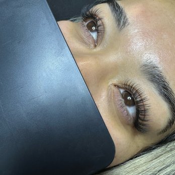 Beauty X Sabs - Classic set - Eyelash Service Near Me