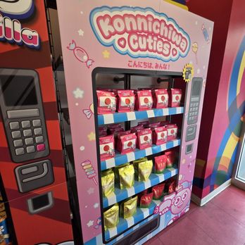 IT'SUGAR - Candy Stores Near Me - Las Vegas, Nevada IT'SUGAR - Candy Stores Near Me - Las Vegas, Nevada