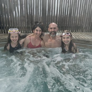 Kalahari - Family jacuzzi - Resorts Near Me - Pocono Manor, Pennsylvania Kalahari - Family jacuzzi - Resorts Near Me - Pocono Manor, Pennsylvania