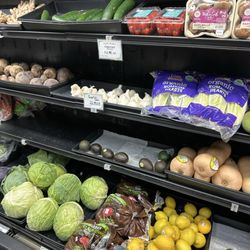 Chuck's Natural Fields Market